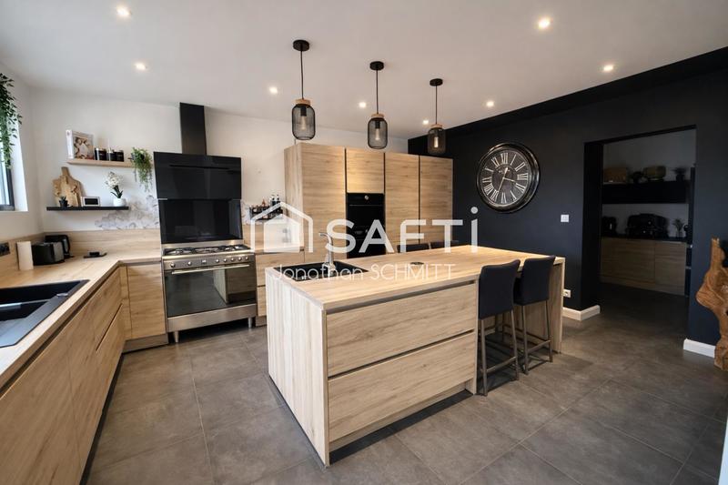 Maison - 171 m² - 6 pièces