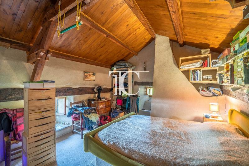 Maison - 205 m² - 8 pièces