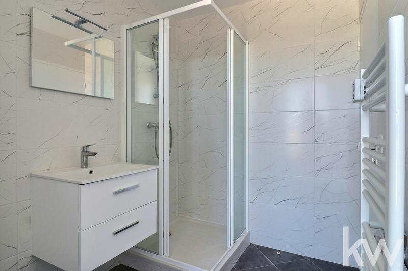 Immeuble - 100 m² - 2 pièces