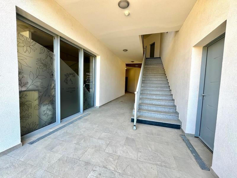 Local commercial - 231 m²