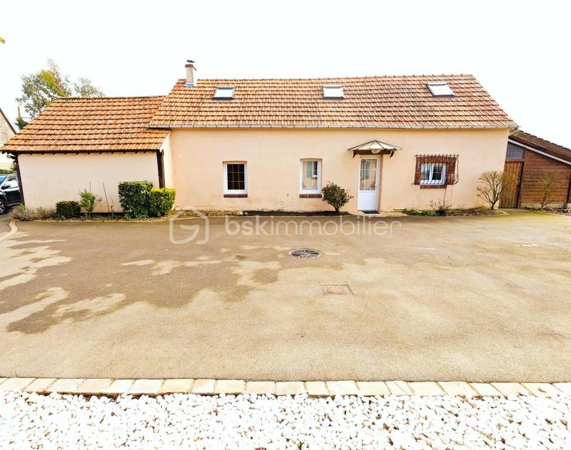 Longère - 310 m² - 10 pièces