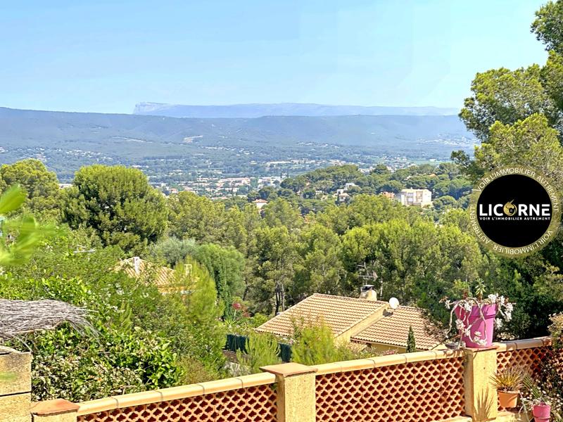 Maison - 180 m² - 6 pièces