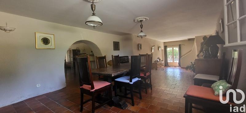 Maison - 390 m² - 11 pièces