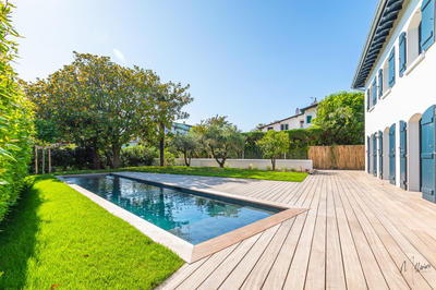 Maison - 231 m² - 7 pièces