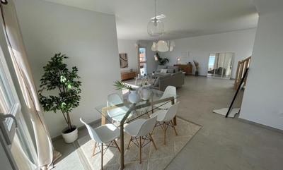 Appartement - 94 m² - 4 pièces