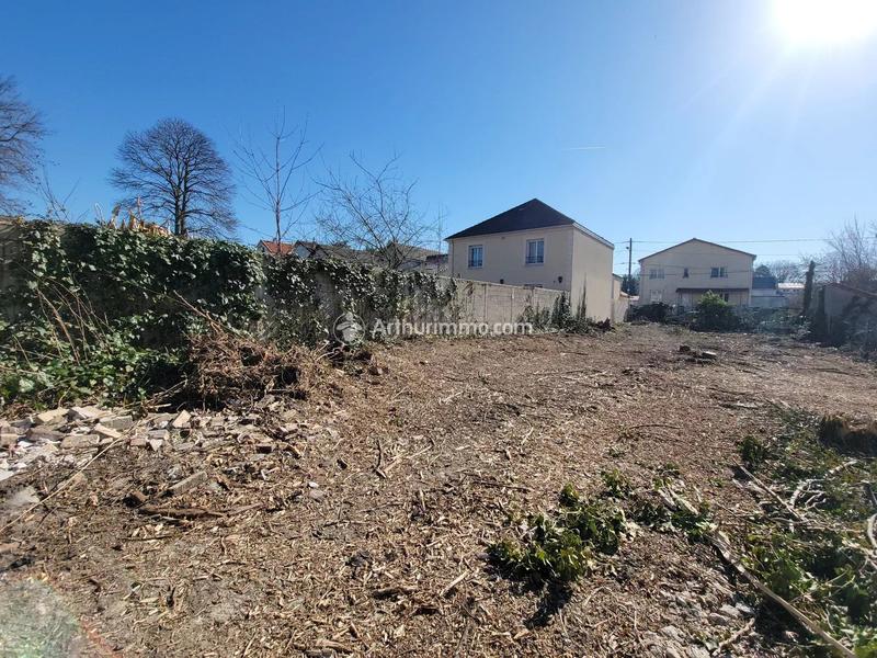 Terrain - 1 800 m²