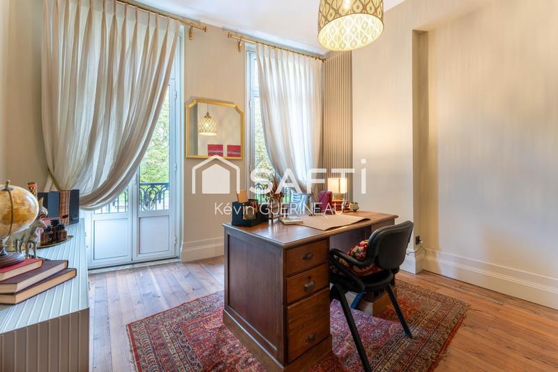 Villa - 210 m² - 6 pièces