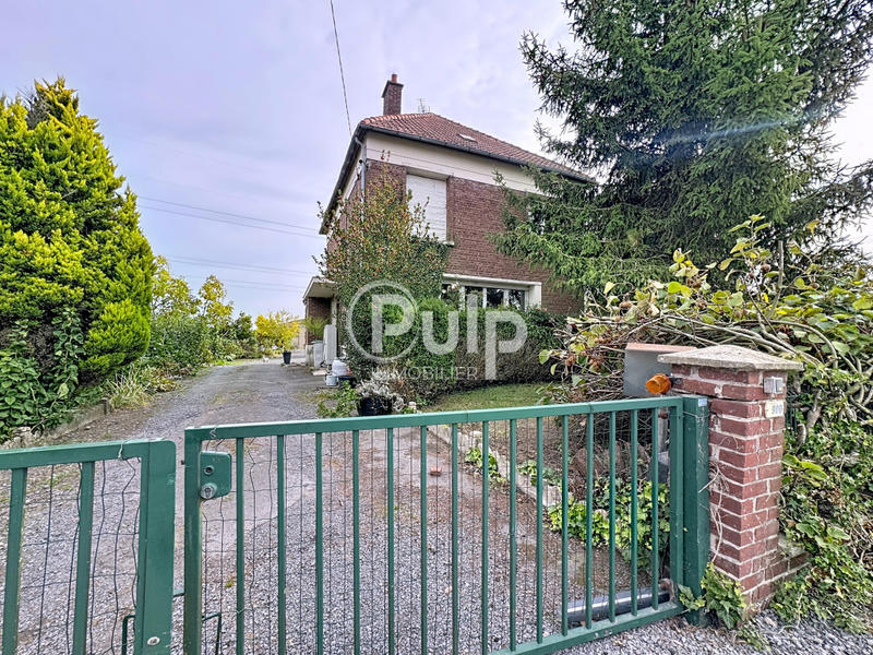 Maison - 5 349 m² - 5 pièces