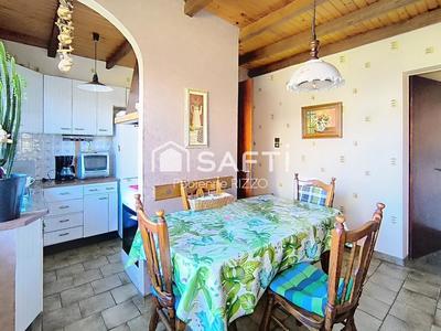 Maison - 121 m² - 5 pièces