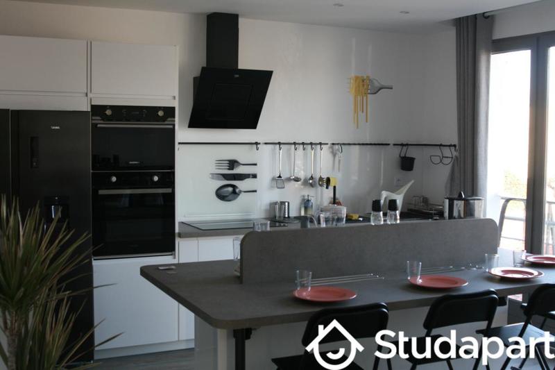 Chambre - 14 m² - 1 pièce