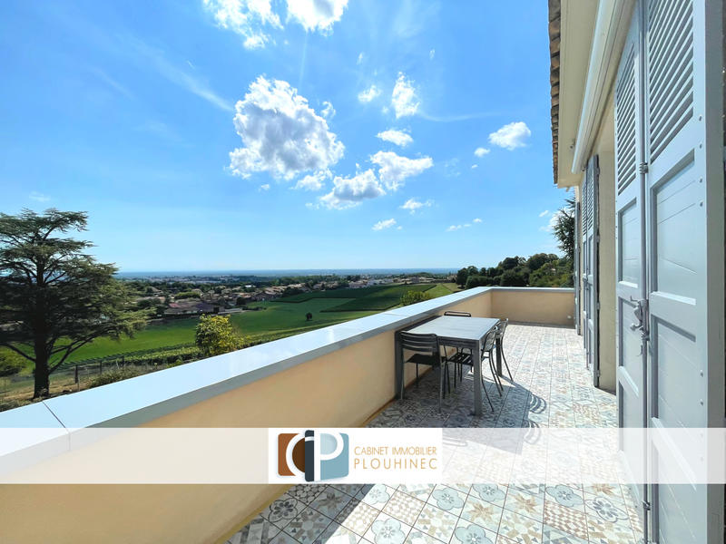 Maison - 245 m² - 7 pièces