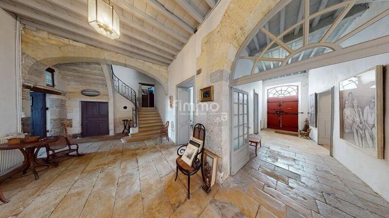 Demeure - 644 m² - 25 pièces