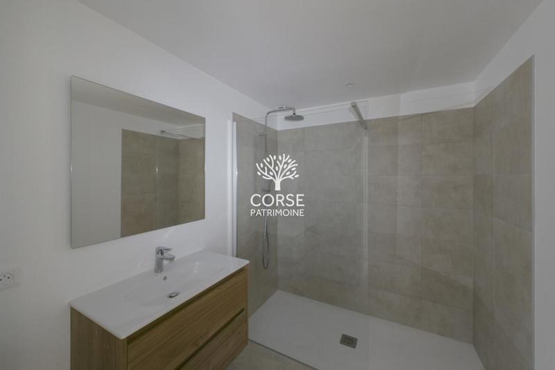 Appartement - 85 m² - 3 pièces