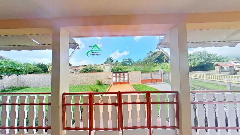 Maison - 216 m² - 7 pièces