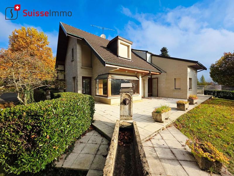 Pavillon - 261 m² - 11 pièces