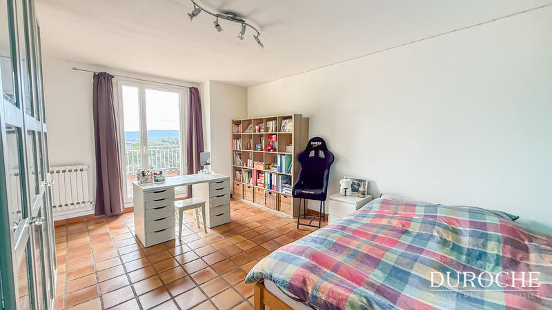 Maison - 166 m² - 5 pièces