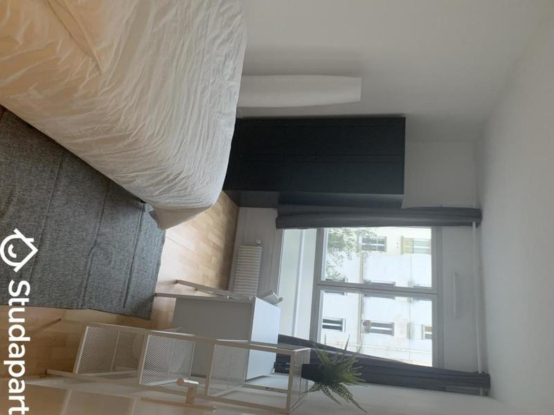 Chambre - 24 m² - 1 pièce