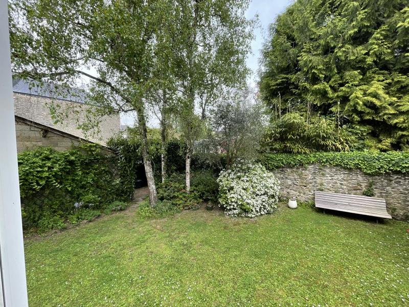 Maison - 222 m² - 10 pièces