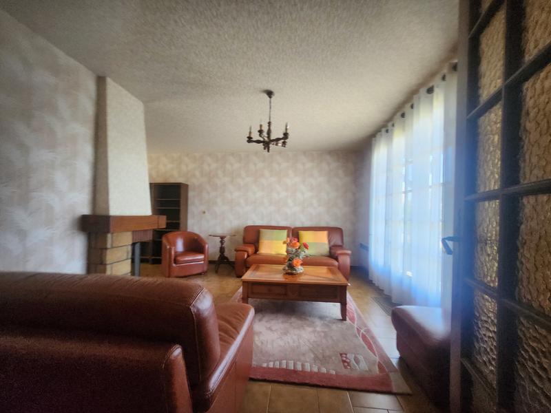 Maison - 90 m² - 5 pièces