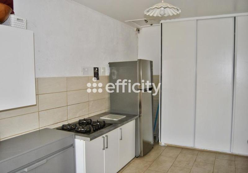 Villa - 100 m² - 5 pièces