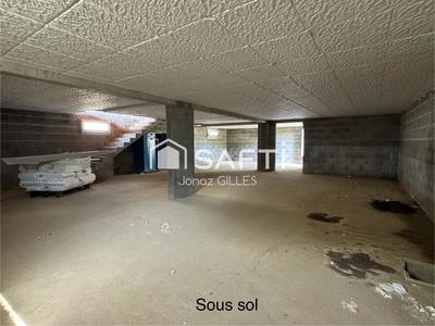 Maison - 138 m² - 5 pièces