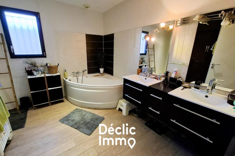 Maison - 166 m² - 6 pièces