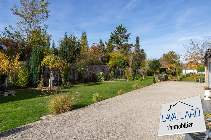 Maison - 260 m² - 10 pièces