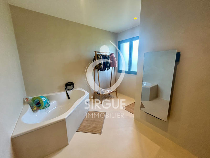 Maison - 190 m² - 5 pièces