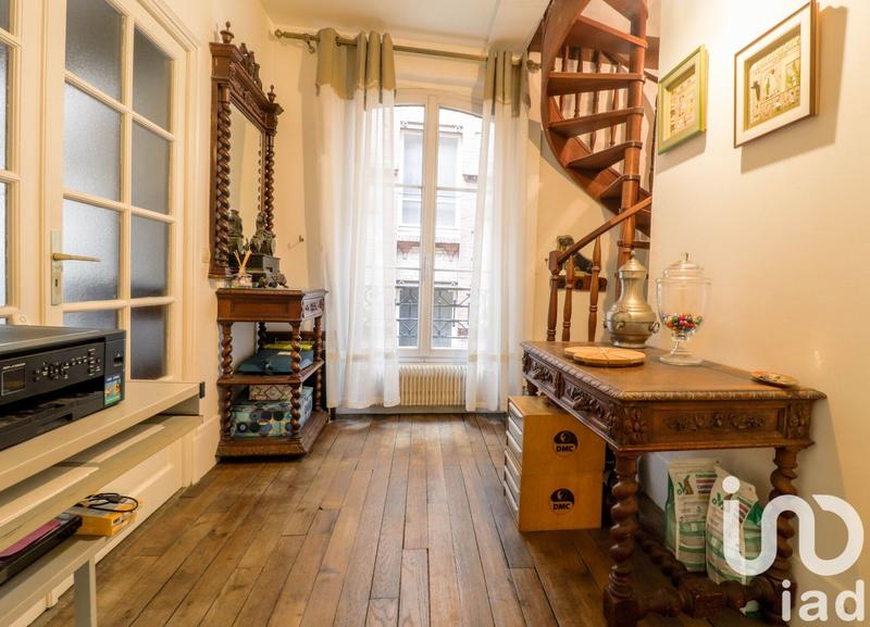 Appartement - 97 m² - 7 pièces