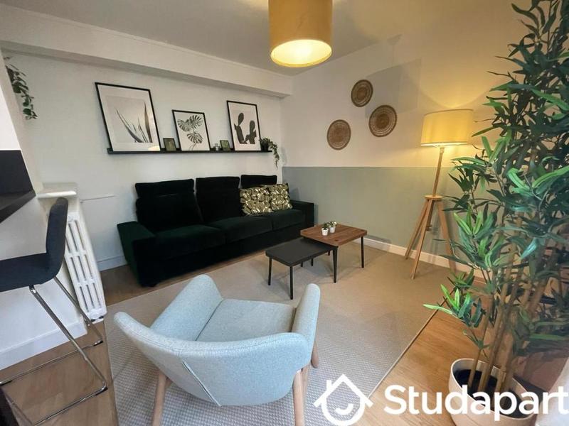 Chambre - 9 m² - 1 pièce