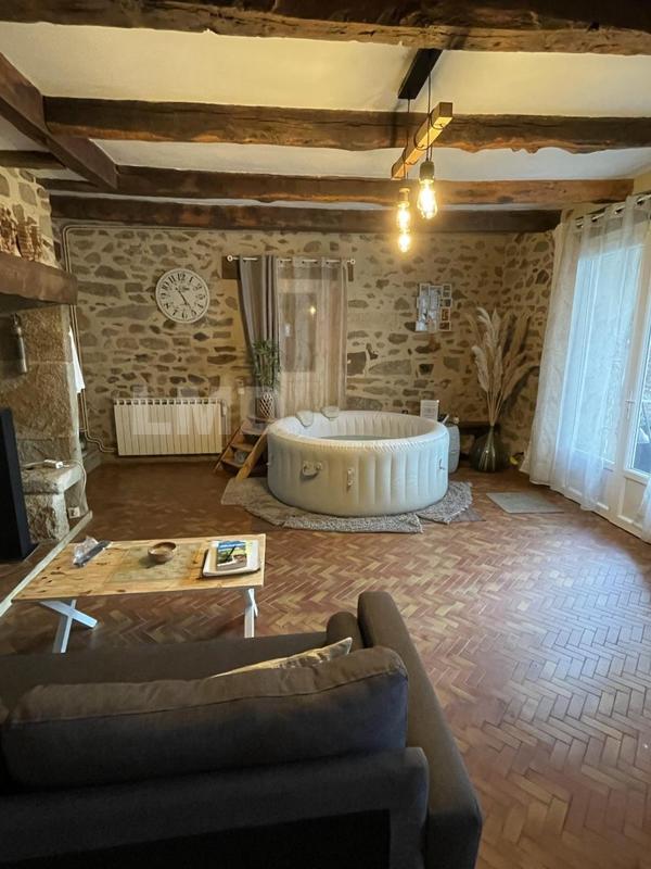 Maison - 169 m² - 7 pièces