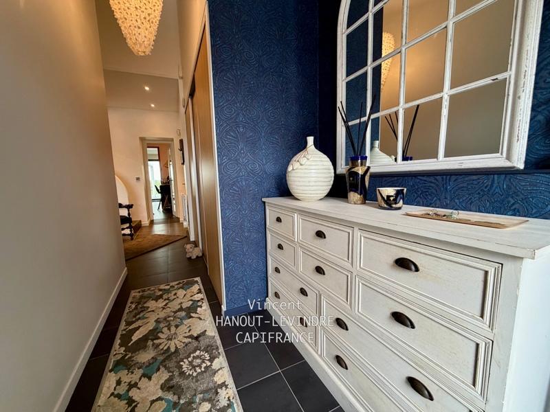 Maison - 149 m² - 8 pièces