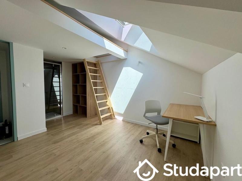 Chambre - 12 m² - 1 pièce