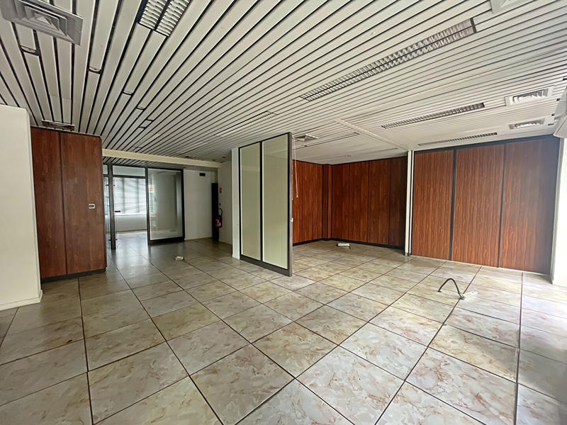 Local commercial - 97 m²