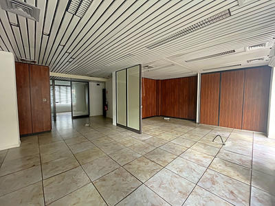 Local commercial - 97 m²