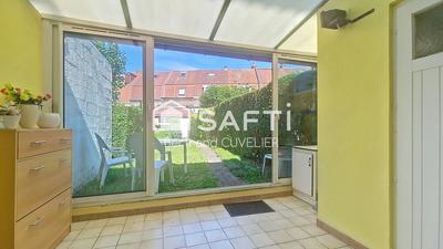 Maison - 99 m² - 6 pièces