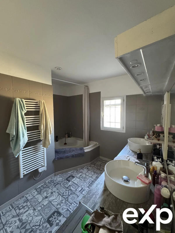 Maison - 158 m² - 6 pièces