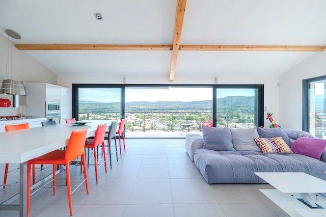 Maison contemporaine - 208 m² - 6 pièces