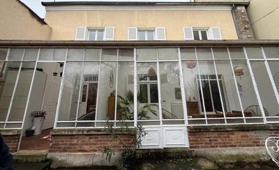 Maison - 180 m² - 6 pièces