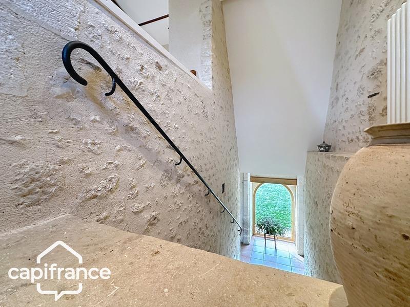 Maison - 291 m² - 12 pièces