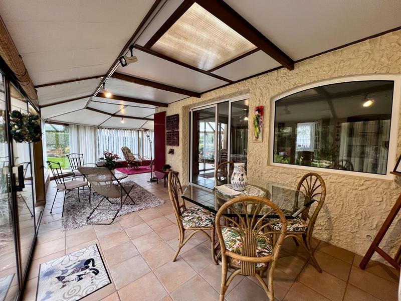 Maison traditionnelle - 175 m² - 8 pièces