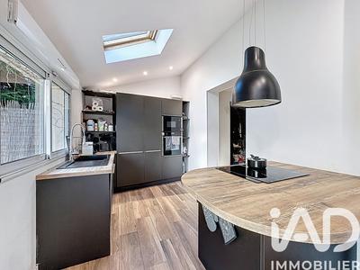 Maison - 96 m² - 5 pièces