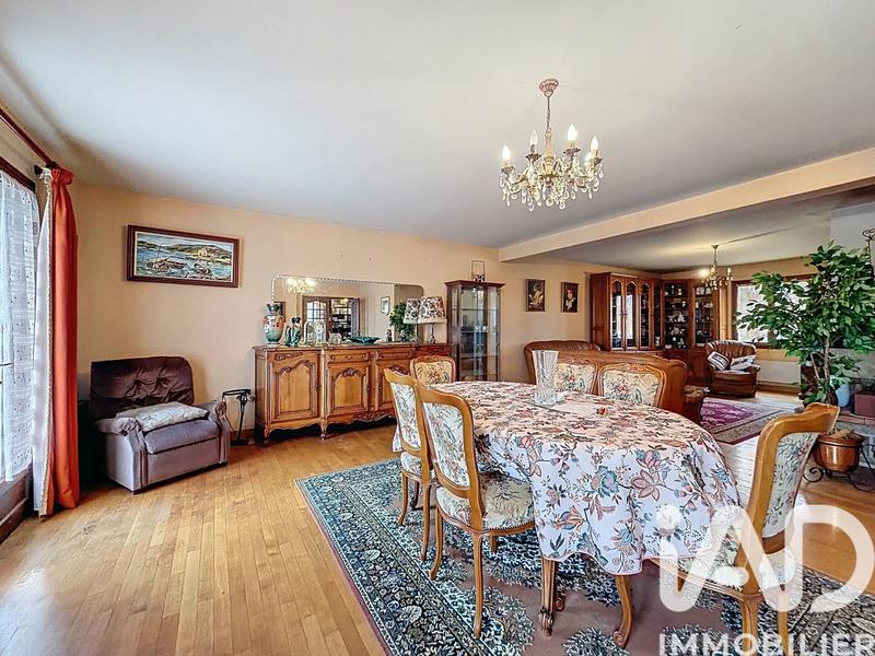 Maison - 180 m² - 6 pièces