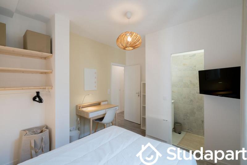 Chambre - 11 m² - 1 pièce