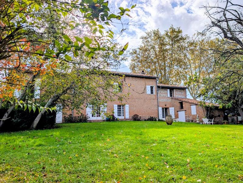 Demeure - 187 m² - 6 pièces