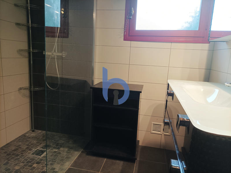 Maison - 264 m² - 9 pièces