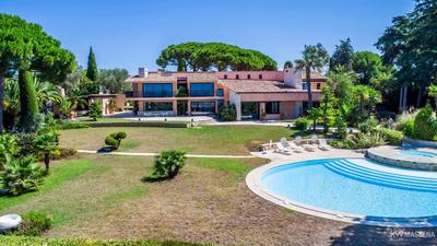 Demeure - 465 m² - 9 pièces