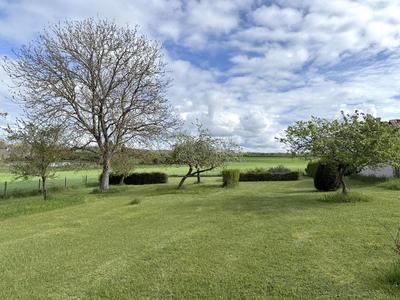 Maison - 180 m² - 9 pièces