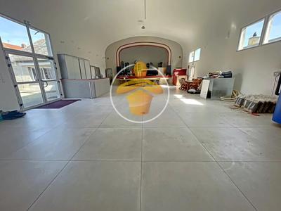 Immeuble - 395 m² - 6 pièces