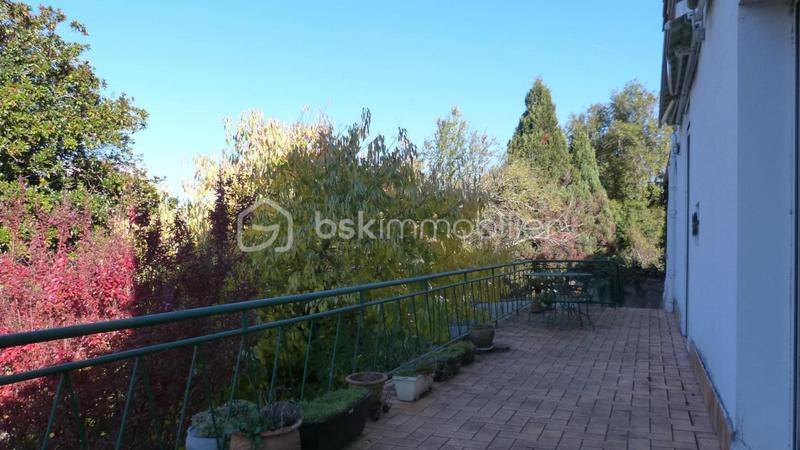 Maison en pierre - 261 m² - 8 pièces